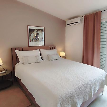 Apartments Divna Baška Voda Extérieur photo
