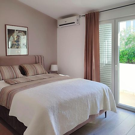Apartments Divna Baška Voda Extérieur photo