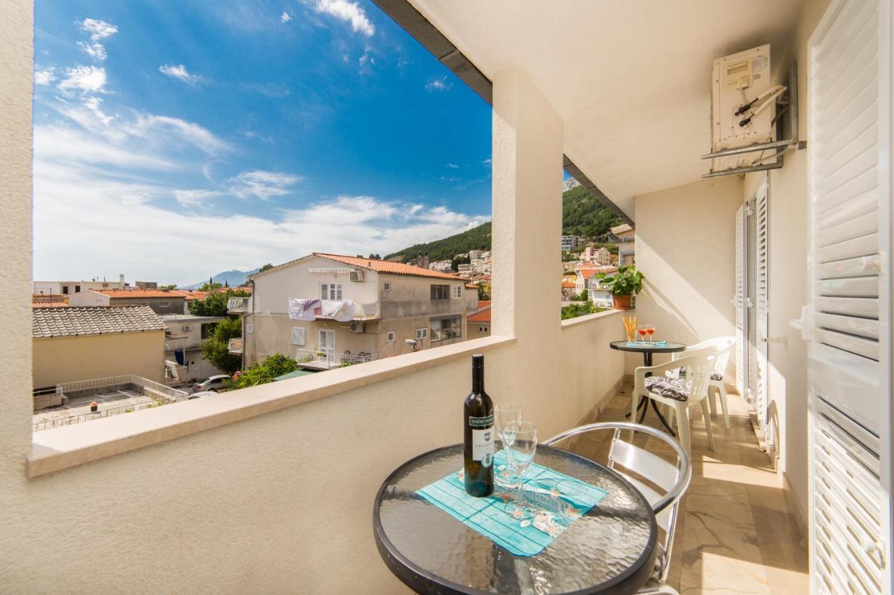 Apartments Divna Baška Voda Extérieur photo