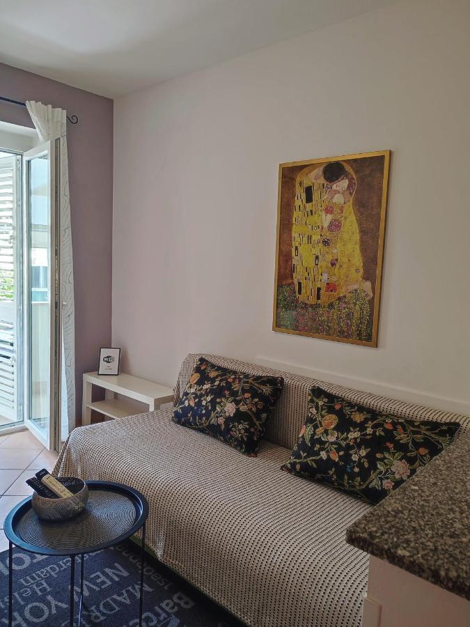 Apartments Divna Baška Voda Extérieur photo