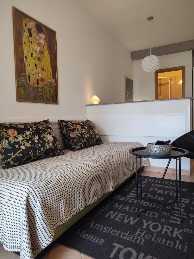 Apartments Divna Baška Voda Extérieur photo