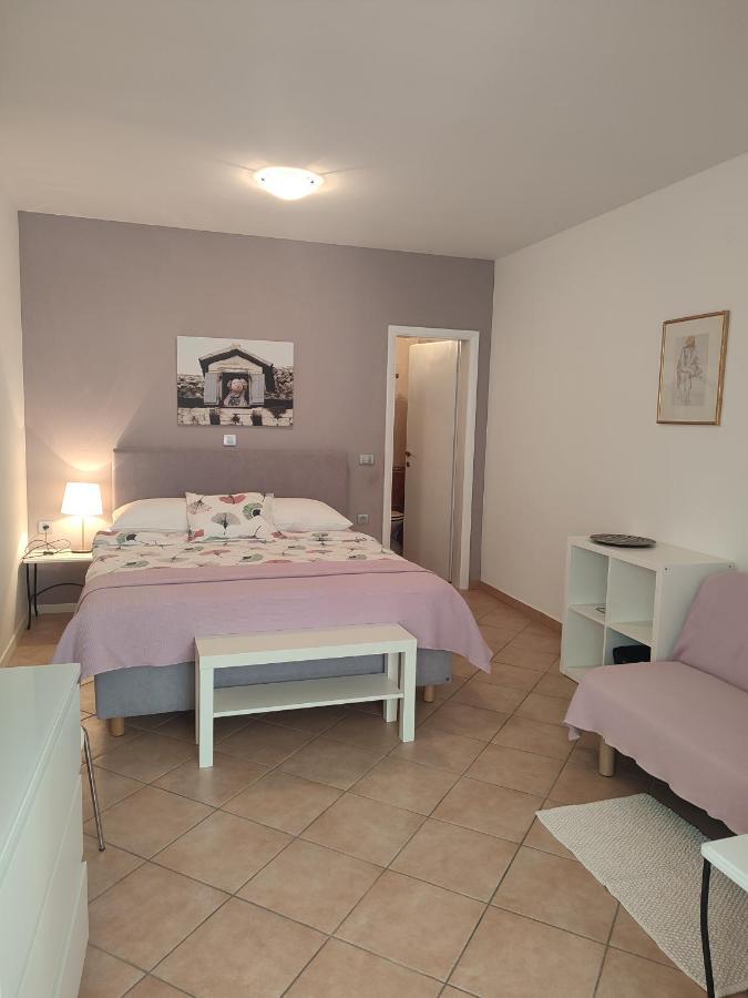 Apartments Divna Baška Voda Extérieur photo