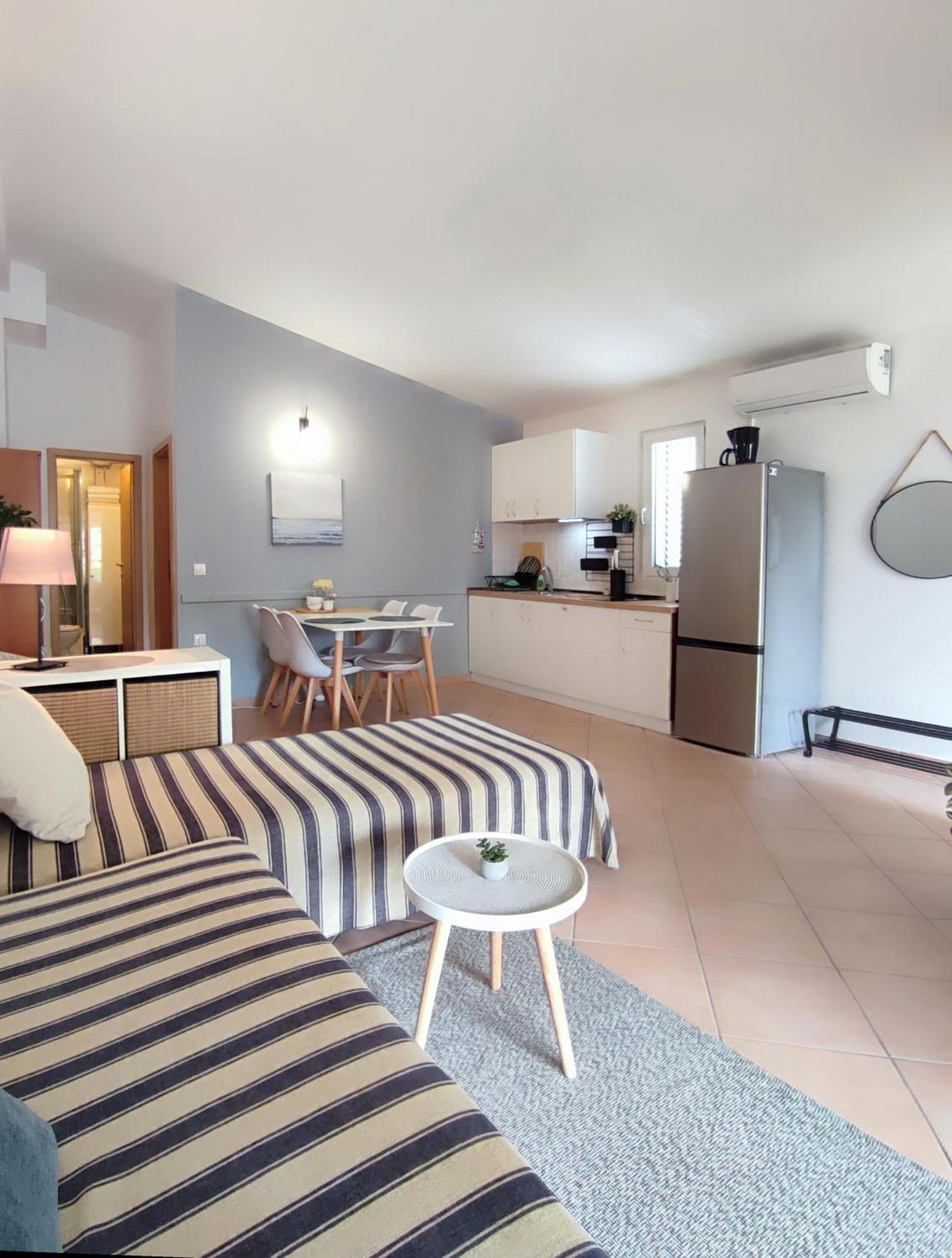 Apartments Divna Baška Voda Extérieur photo